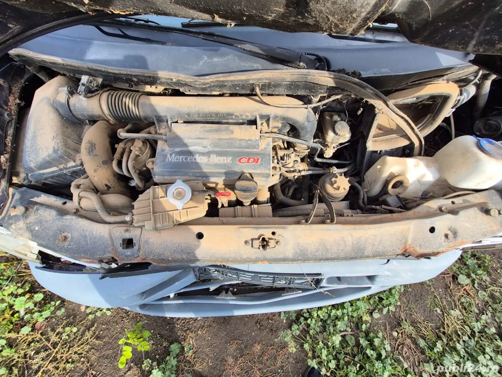 Vând  Desmembrez Mercedes Vito 2.2 Diesel Avariat Fata