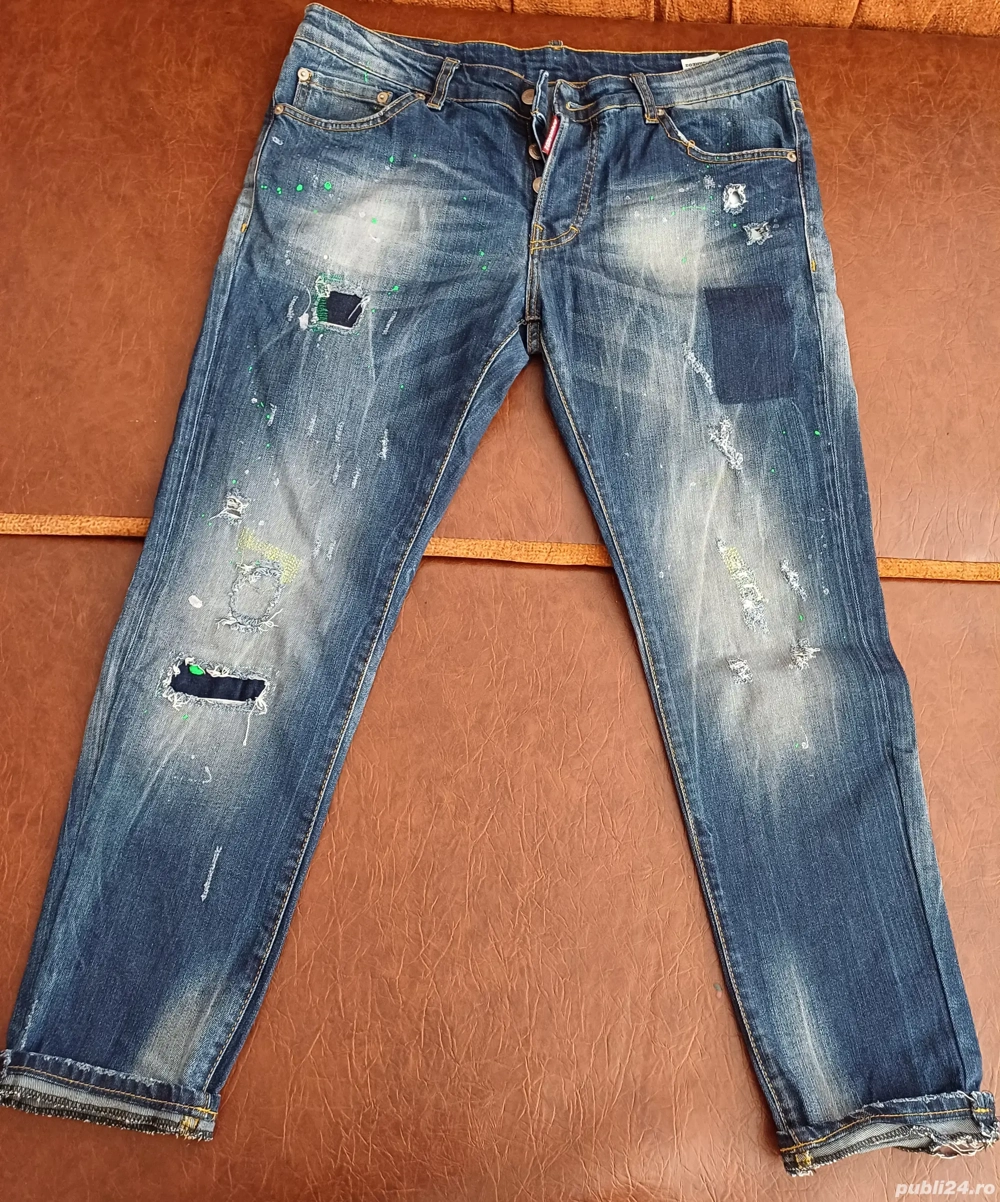 Blugi dsquared2 mărimea 52