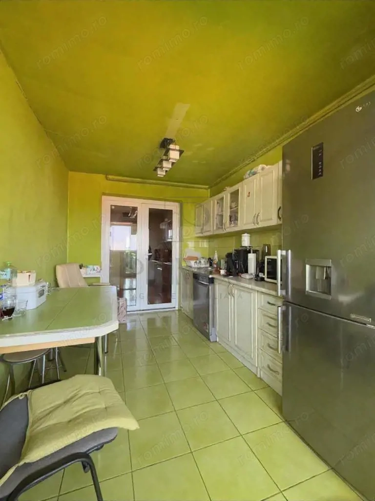 COMPLEX STUDENTESC - 4 CAM - DECOMANDAT - 2BAI -2BALCOANE - CENTRALA - SPATIOS - LUMINOS-