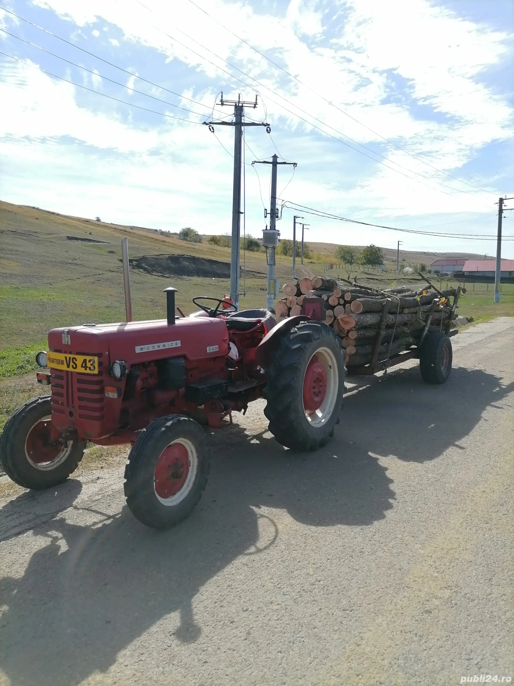 Vând tractor meccormick 