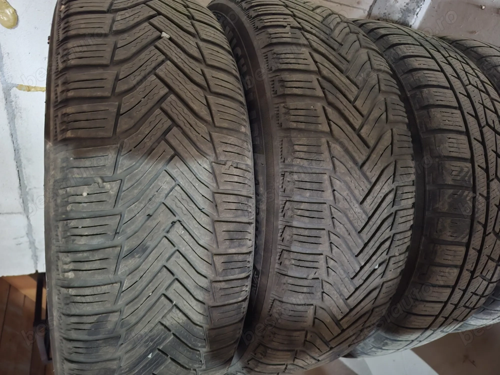 Vand 4 anvelope de iarna michelin alpin+jante 195 65 R15 