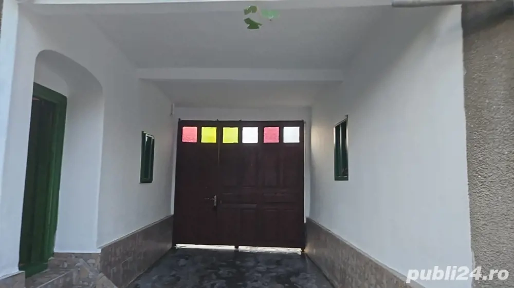 Dau casa la schimb cu apartament in Oradea(1 2 camere)     Dau casa la schimb cu apartament in Oradea(1 2 camere)