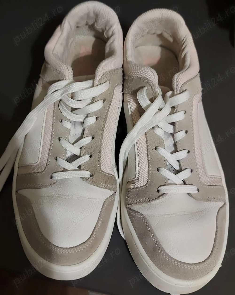 Pantofi sport din piele ecologica, culoare alb-roz, brand Levi's, marime 38