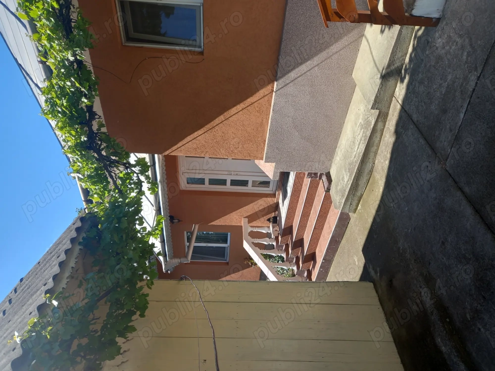 Vand casa sat Romanesti comuna Granicesti