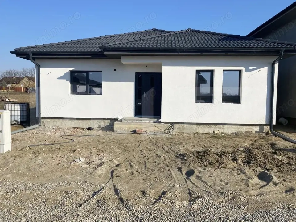 De vanzare casa semifinisata , 92mp, Martinesti 