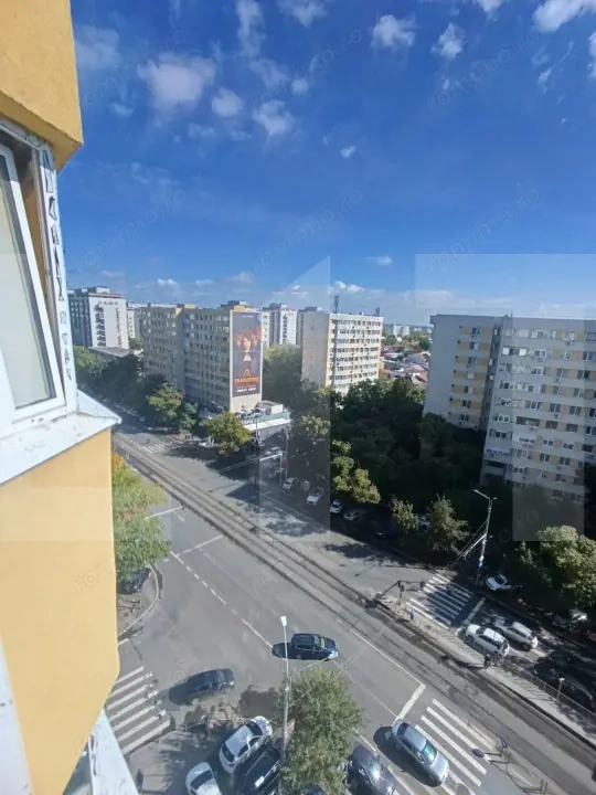 Apartament cu 4 camere, 98 mp, zona Colentina 