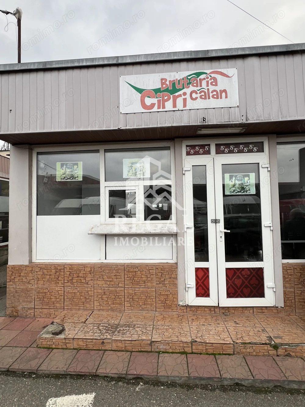 Spațiu comercial de vânzare – Piața Obor, Hunedoara