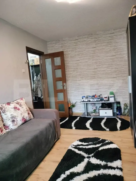 Apartament 2 camere plus 2 garaje  în Deva – zona linistita