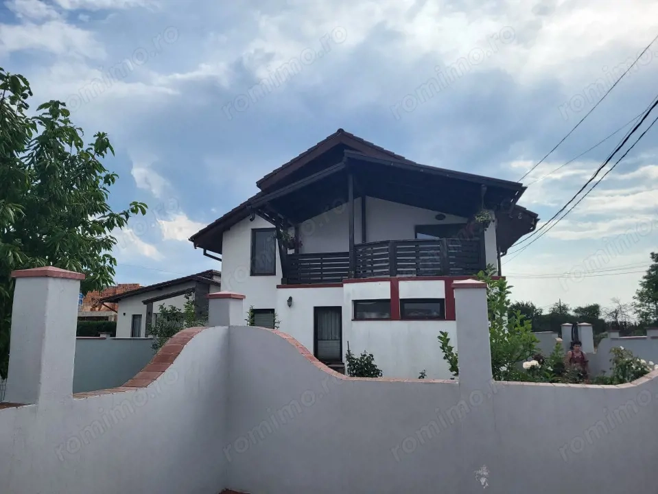 Vânzare casă P+M, situată în Târgu Jiu, Aleea Mehedinți