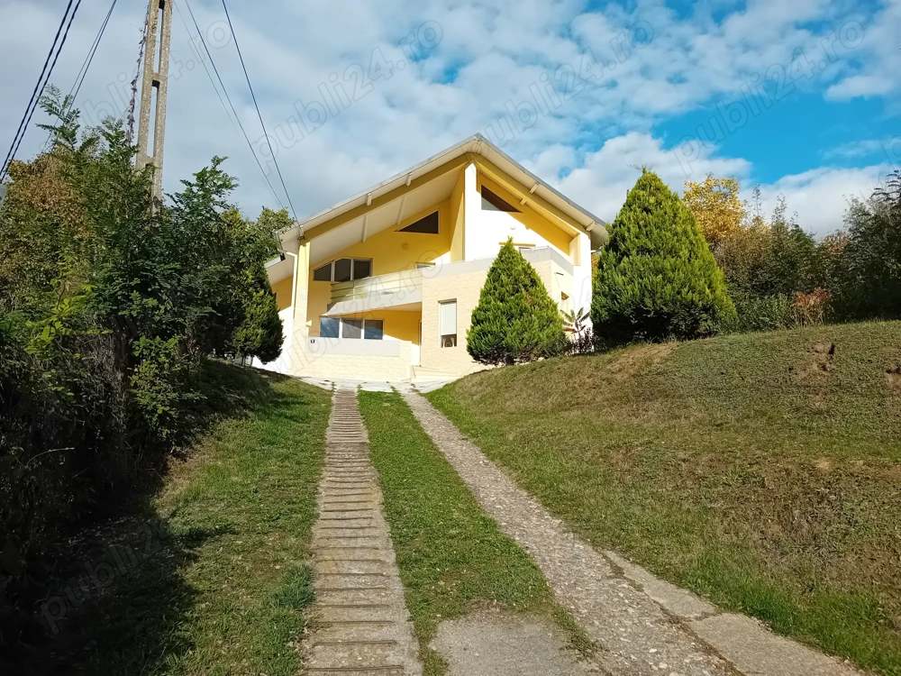 Vând vilă de lux în Ștefănești Argeș
