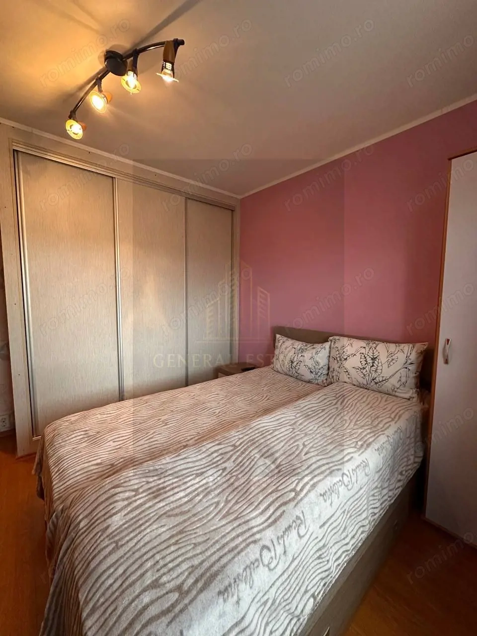 Apartament cu 2 Camere decomandat Zona Coresi Apartament cu 2 Camere decomandat Zona Coresi