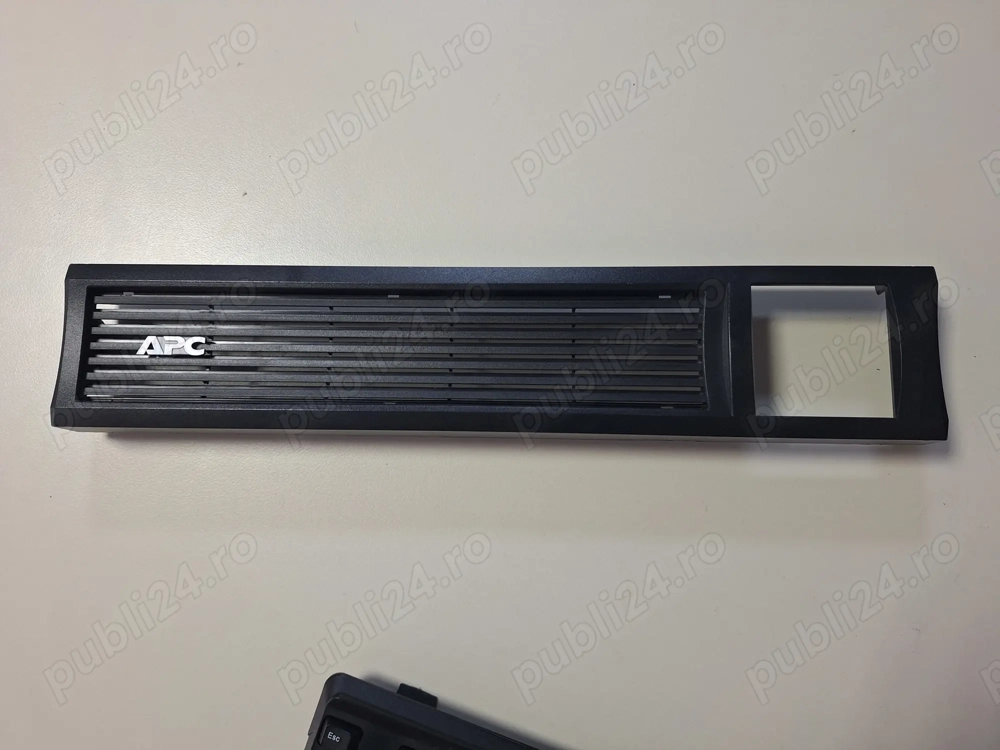 APC SMT1500RM2U SMART-UPS Front Bezel Cover 2U Face Plate 876-0017