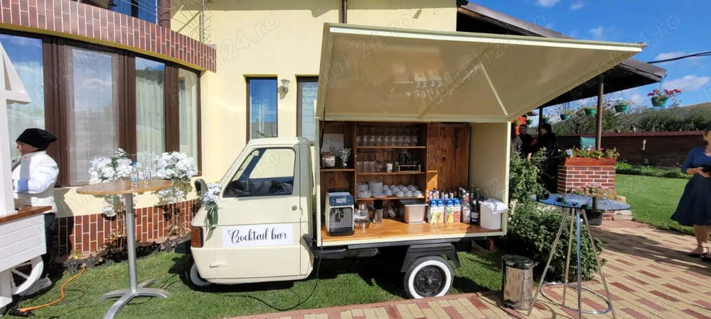 Bar mobil Piaggio Ape   ideal pentru prosecco van, coffee bar sau cocktailuri