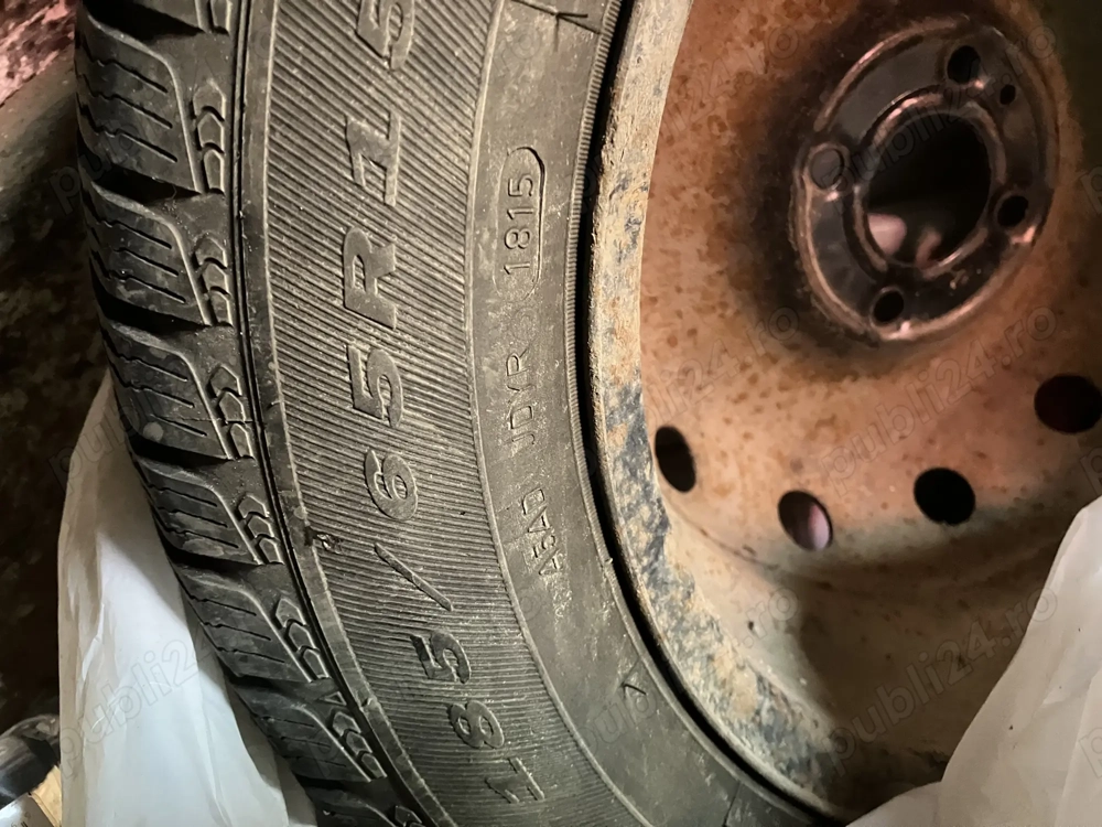 Vând anvelope iarna