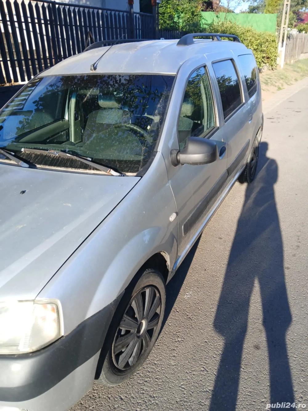  De vanzare 1.700    Negociabil 