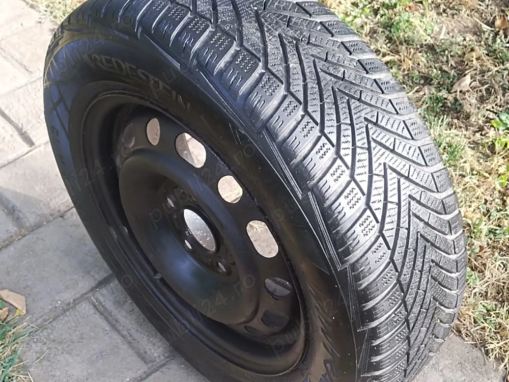 Vand cauciucuri de iarna cu jante de tabla 195 65 R15