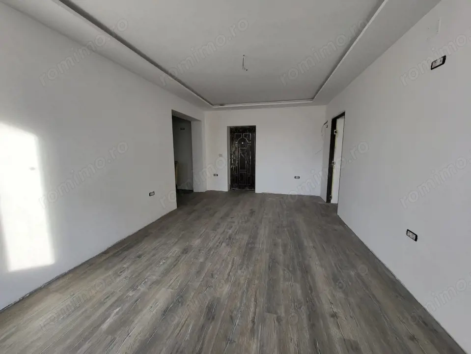 Vânzare apartament 2 camere, situat în Rovinari, strada Florilor