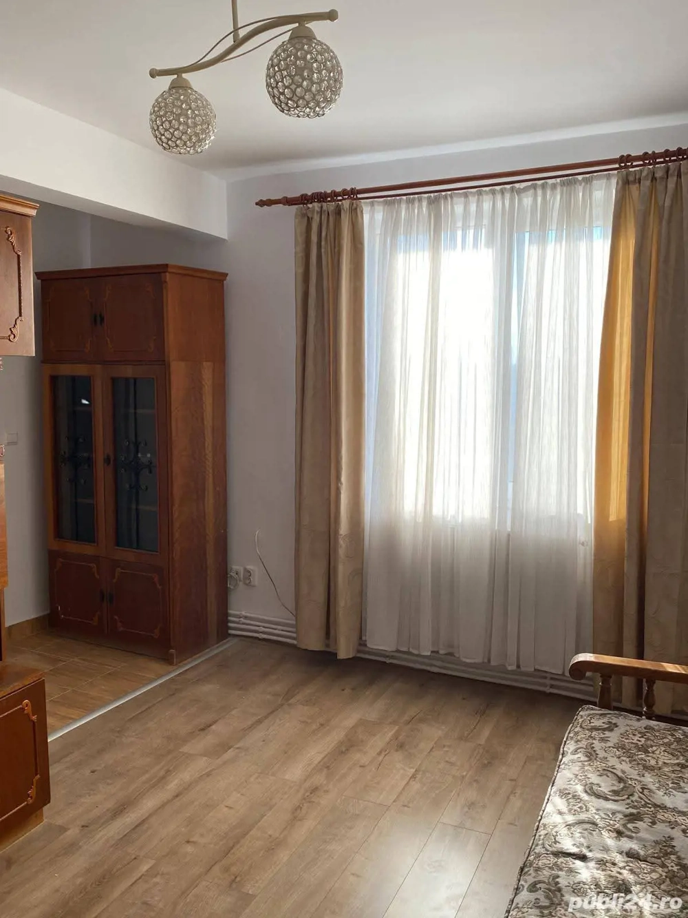 Apartament cu 2 camere de închiriat - Zona Mihai Viteazul 