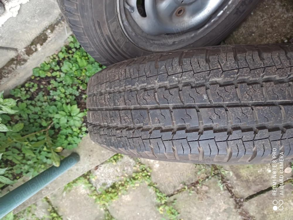 Jenți cu anvelope de vara 