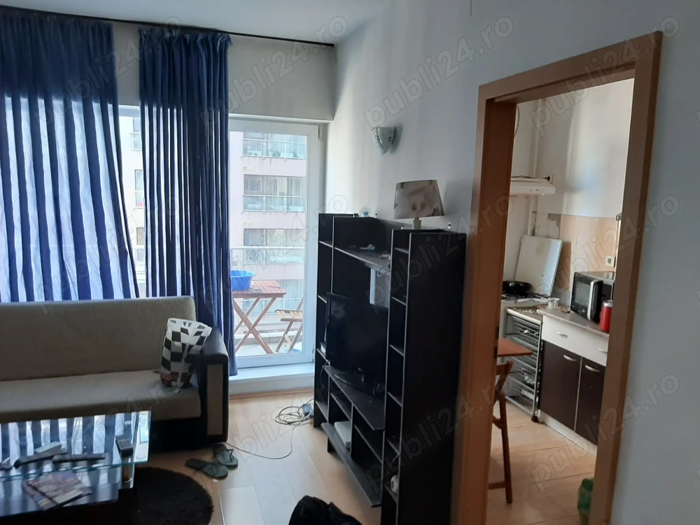 Închiriez garsoniera în complex Rasarit de Soare Titan