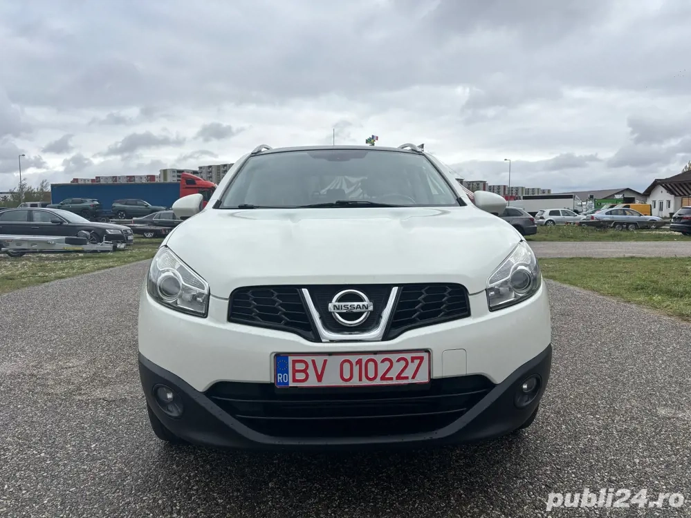 Nissan Qashqai SUV  2014 Locuri 7.diesel 1500 cm