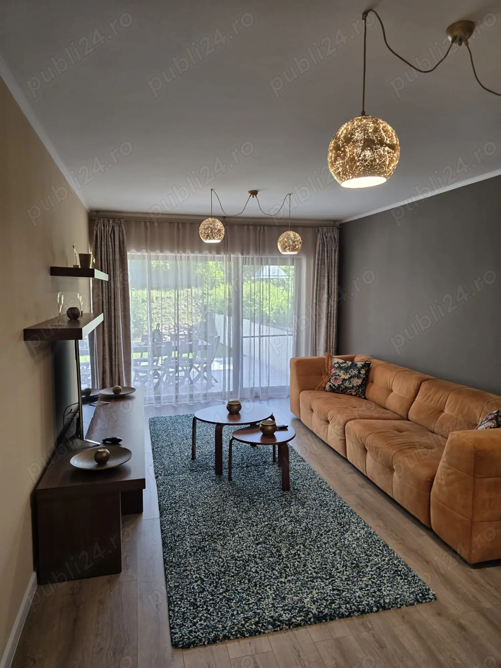 Inchiriez apartament de lux cu gradina, utilat si mobilat