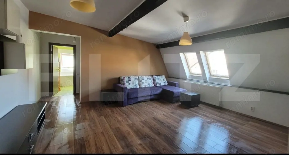 Apartament cu 2 camere, semidecomandat, etaj 3/3,  cu parcare, zona Muzeul Apei