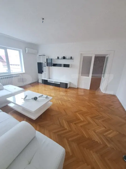 Apartament spațios în casă, Brașov – zonă liniștită, aproape de centru
