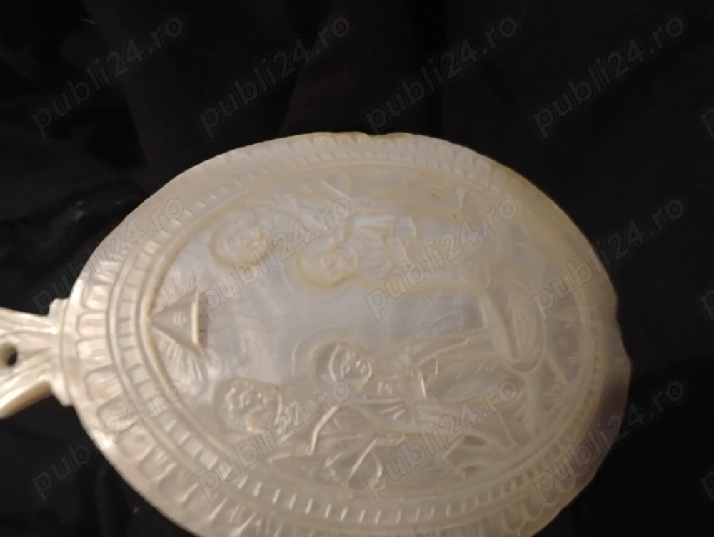Vind icoana sculptata pe scoica 