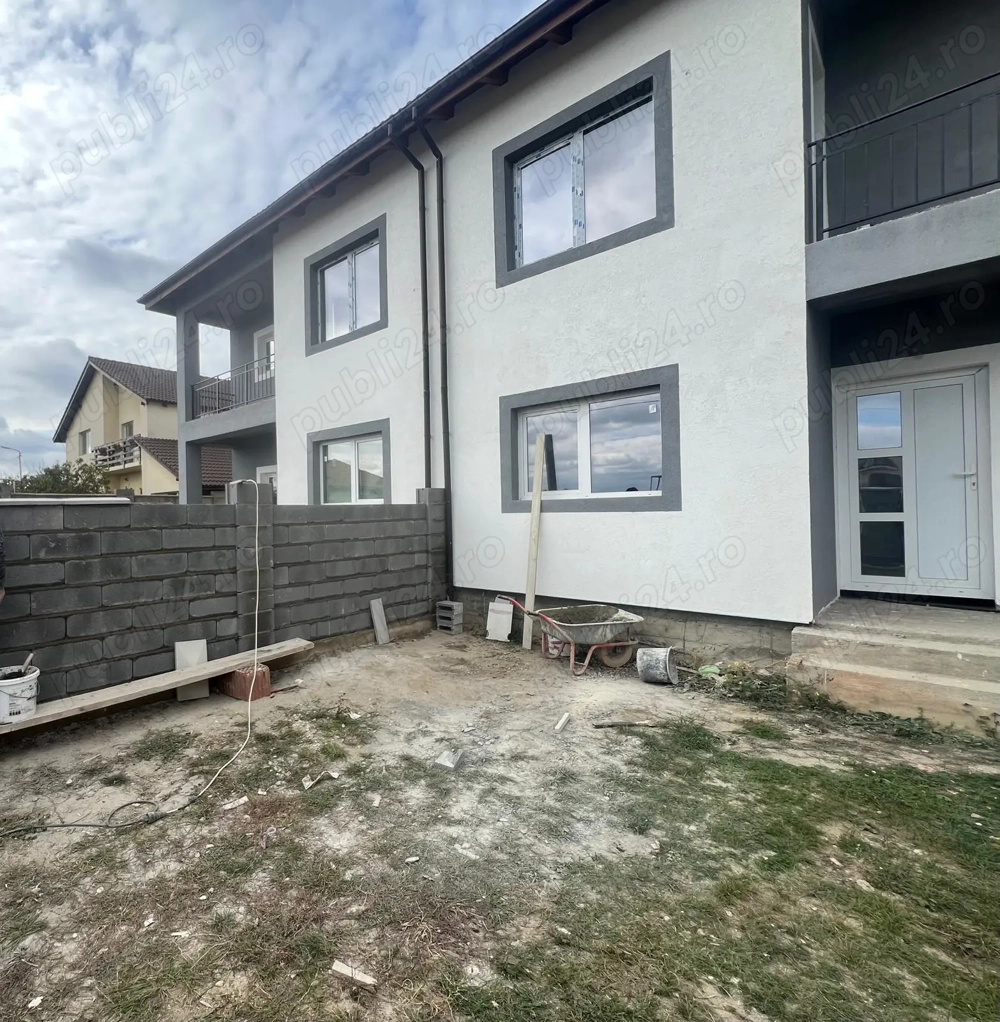 Calea Useni Mega Image - Duplex cu 4 camere, teren 330 mp, zid dublu despartitor
