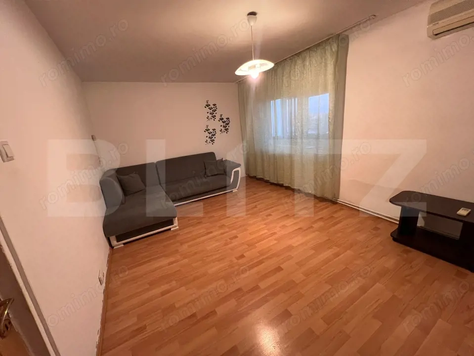 Apartament 3 camere, 77 mp, Craiovita Noua zona Rocada