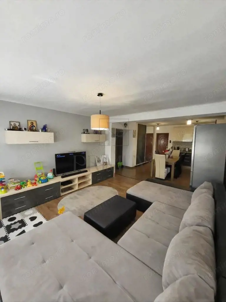 GIROC - 3 CAM - 2BAI - CENTRALA - PARCARE - IZOLAT - SPATIOS-