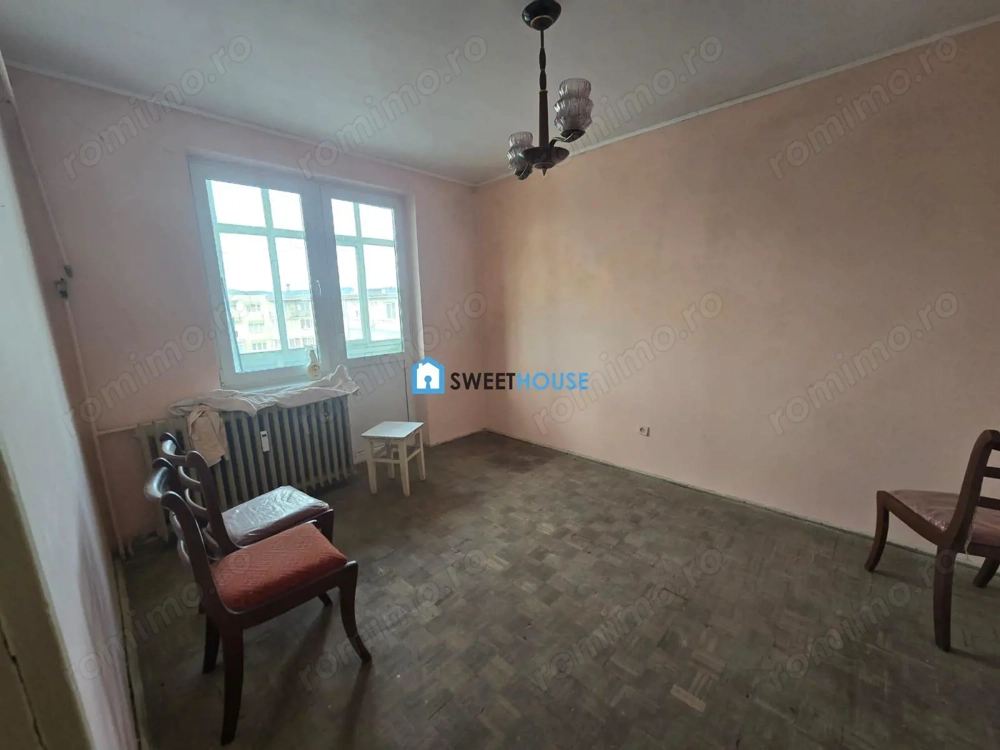 Apartament cu 2 camere  de vanzare  in Fagaras etaj 4