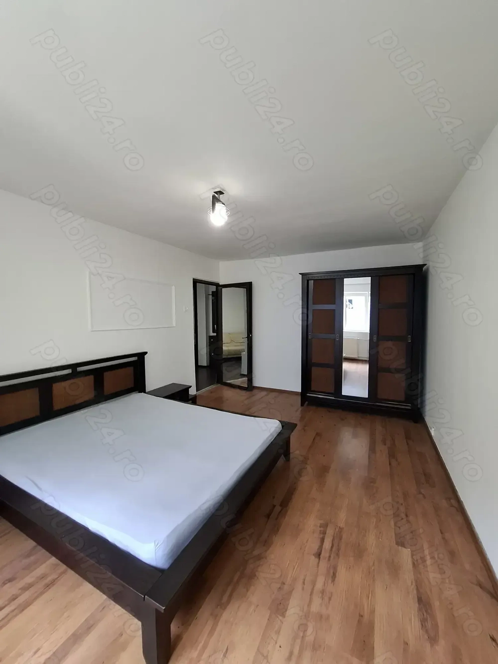 Proprietar - Închiriere apartament reconfigurat 3 camere, metrou Crângași