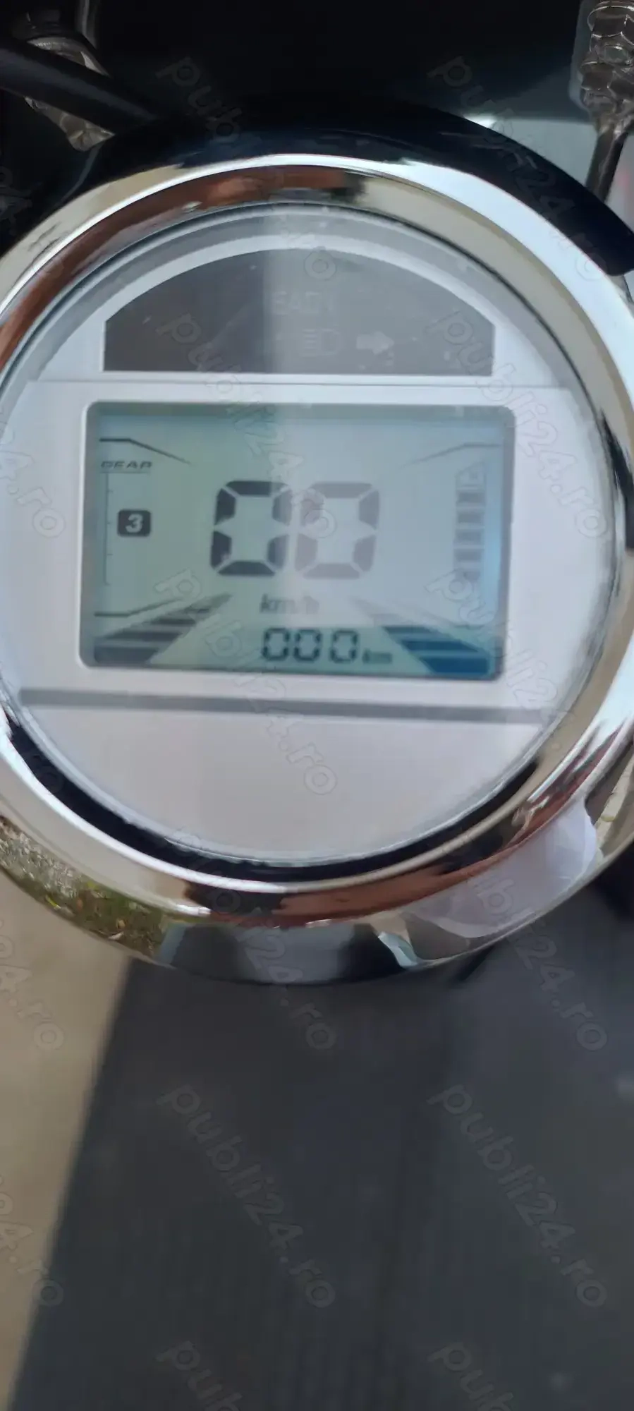 Vând triciclu Vând triciclu