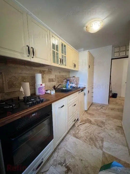 vanzare garsoniera superba | Unirii | Matei Basarab | 40mp utili | decomandata | bloc 1995 | parter 