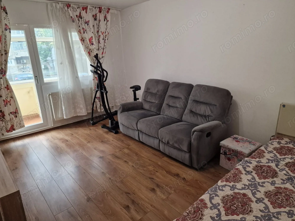 Apartament 2 camere, strada Orizontului