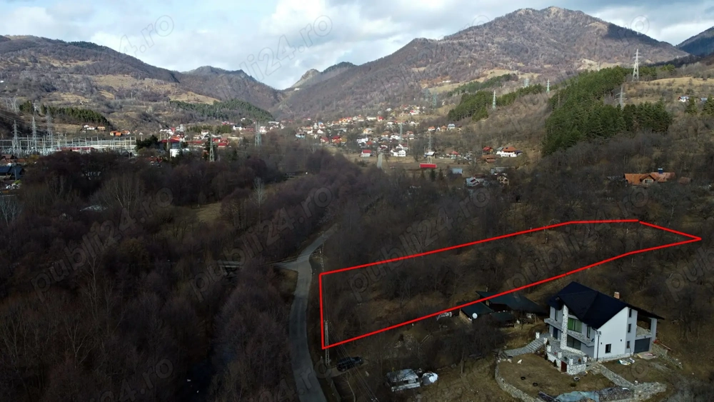 Teren de vânzare în comuna Arefu, Județ Argeș, în apropiere de Transfăgărășan,