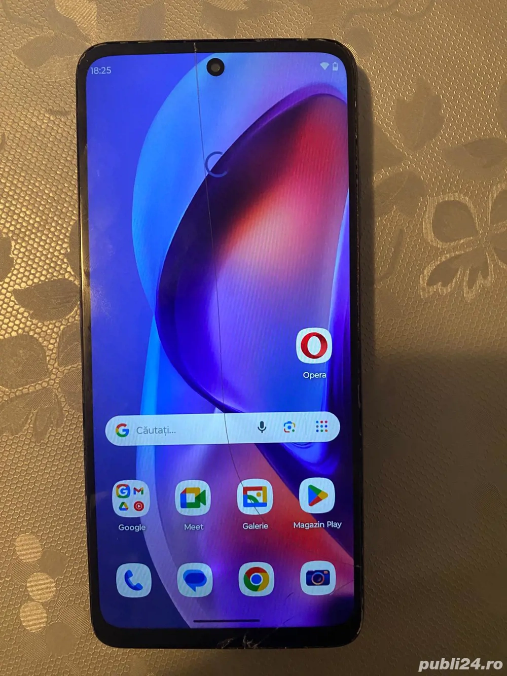 Vând Motorola E15   ecran spart, funcționează