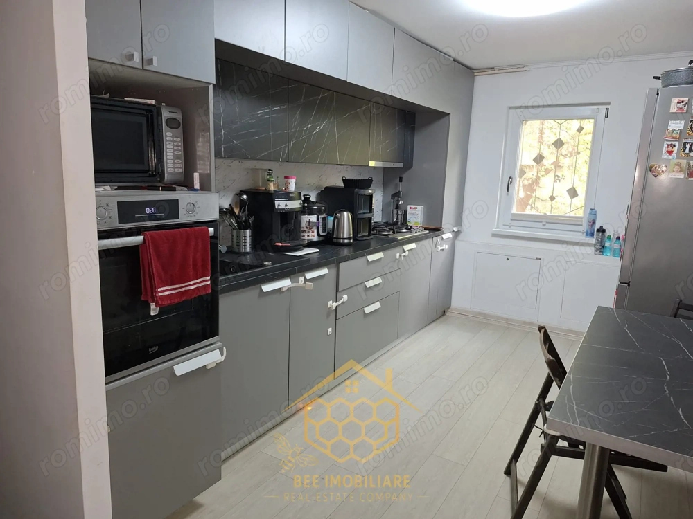 Apartament cu 3 camere in cartierul Rovine
