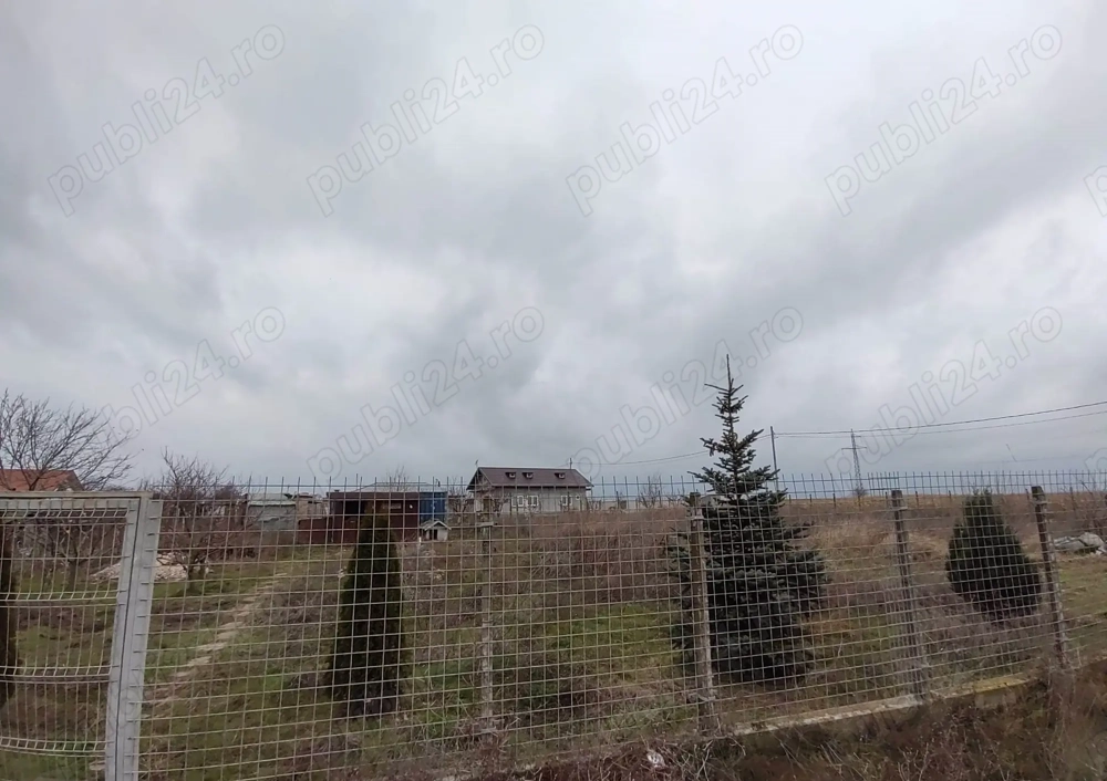 Vand Teren Intravilan Drept la 10 minute de mare Olimp Costinesti cu toate utilitatile