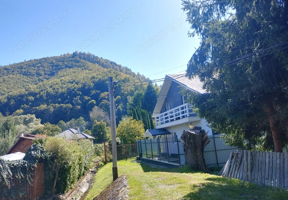 Inchiriez casa de vacanta pe valea Muresului ,Rastolita