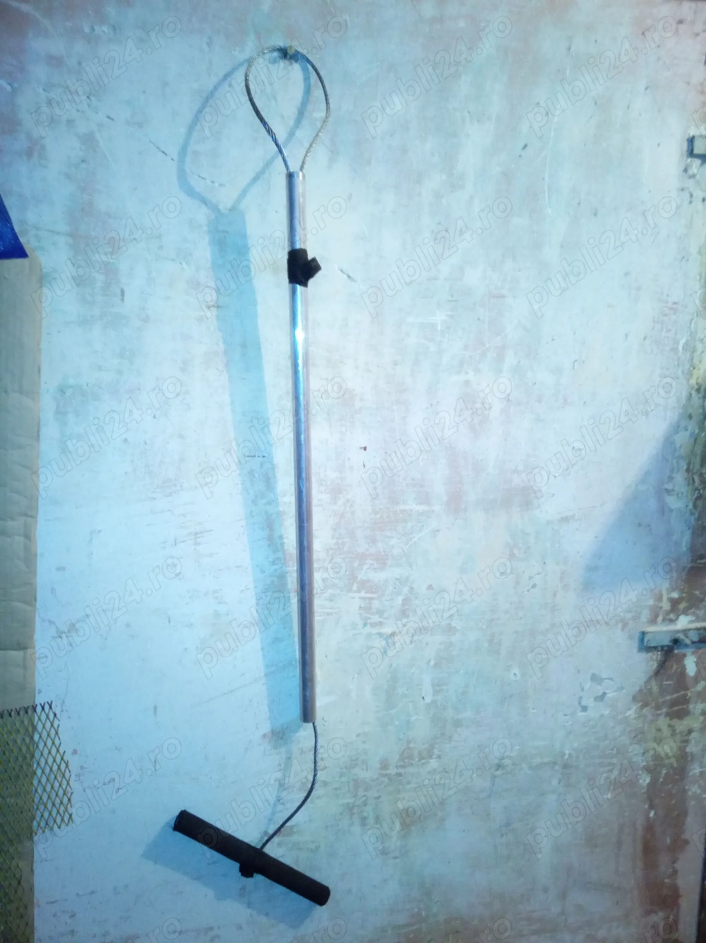 Vand lat pentru porci