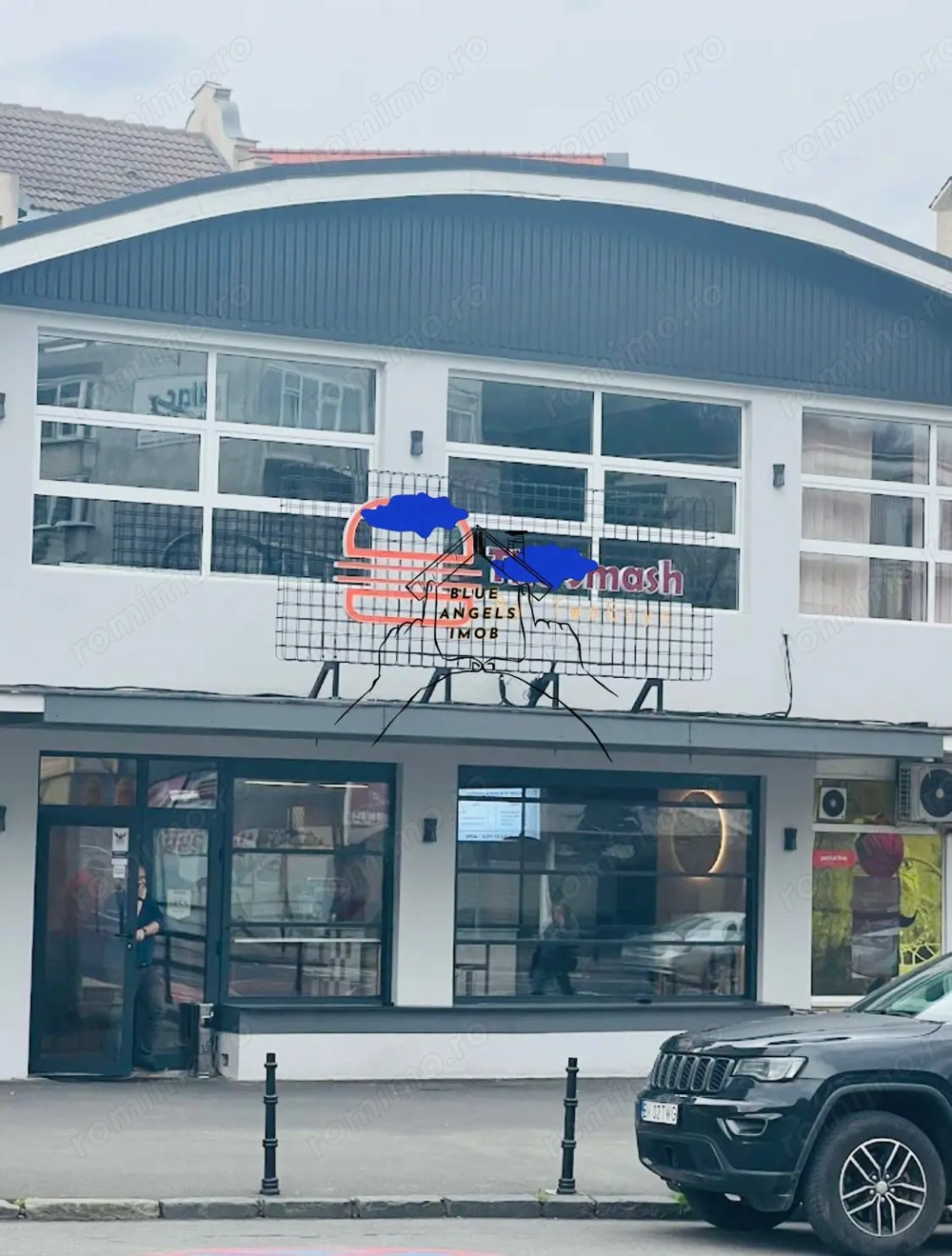 Spatiu pretabil cafenea/restaurant, centrul istoric, trafic intens