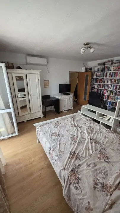 Garsonieră spațioasă și luminoasă, etaj 6/8 – la 10 min de metrou Timpuri Noi Garsonieră spațioasă și luminoasă, etaj 6/8 – la 10 min de metrou Timpuri Noi