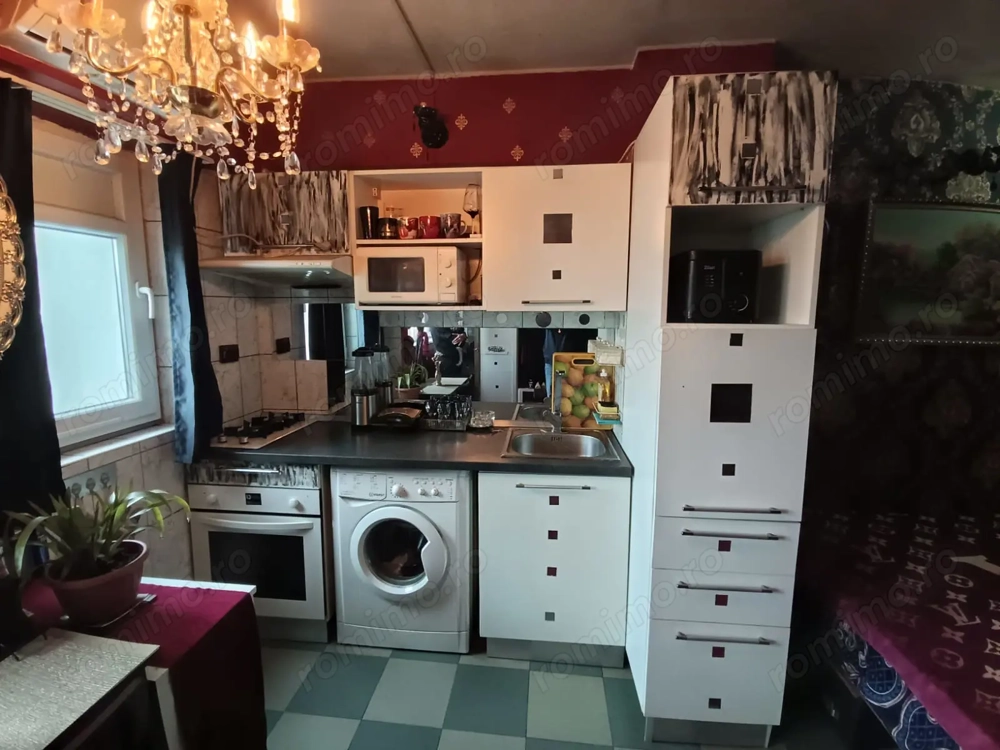 De vanzare garsoniera zona Rahova strada Barca