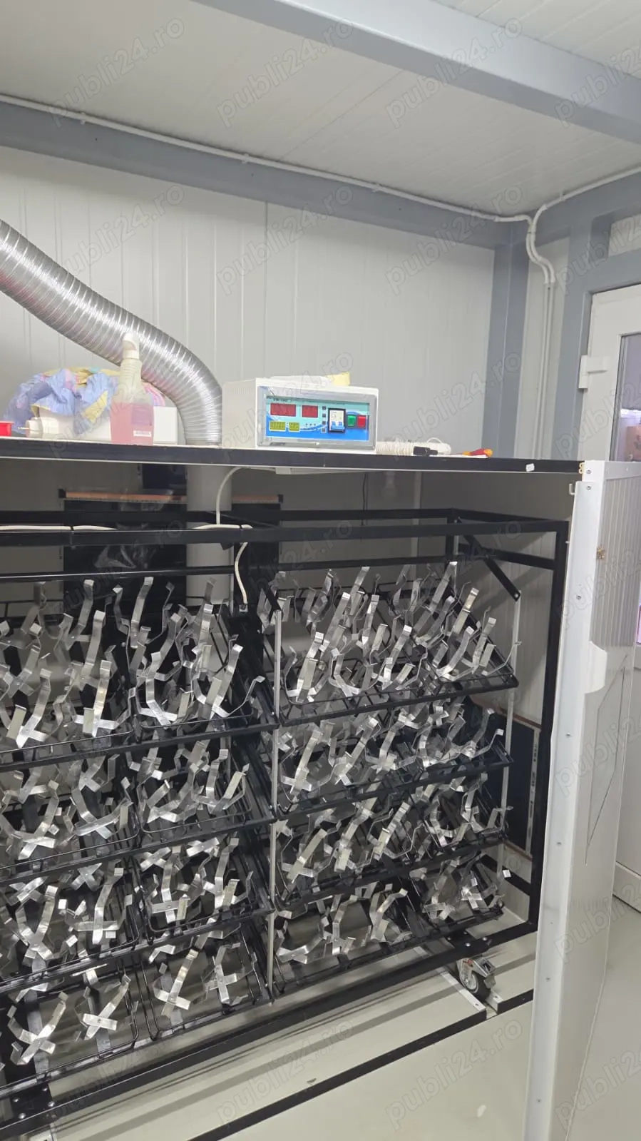 Vand incubator strut s120