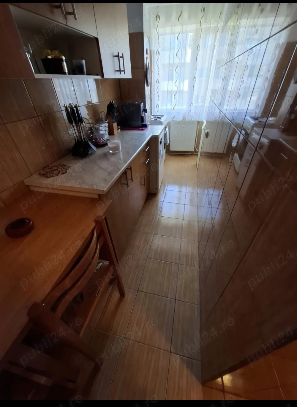 Vând Apt.2cam.conf.1semidecomandat Bloc de 4etaje 