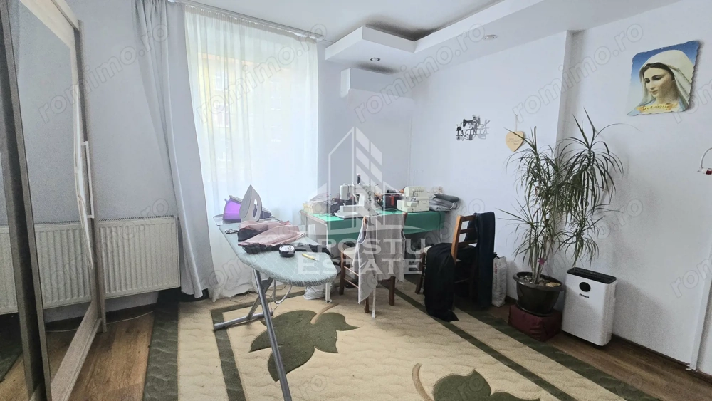 Apartament cu 2 camere, centrala proprie, parter inalt, zona Ronat