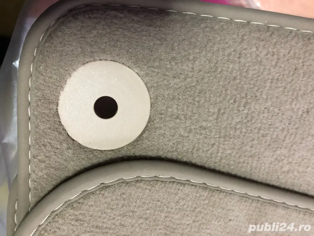 Vind set covorase textile Pasat B6 noi